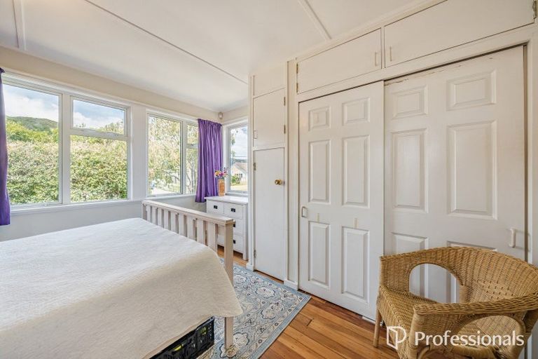 Photo of property in 21 Poole Street, Taita, Lower Hutt, 5011