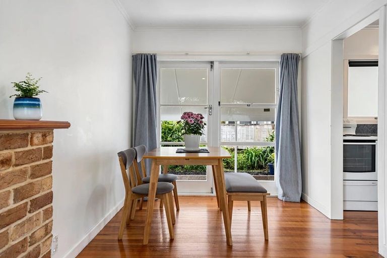 Photo of property in 15 Levesque Street, Birkdale, Auckland, 0626