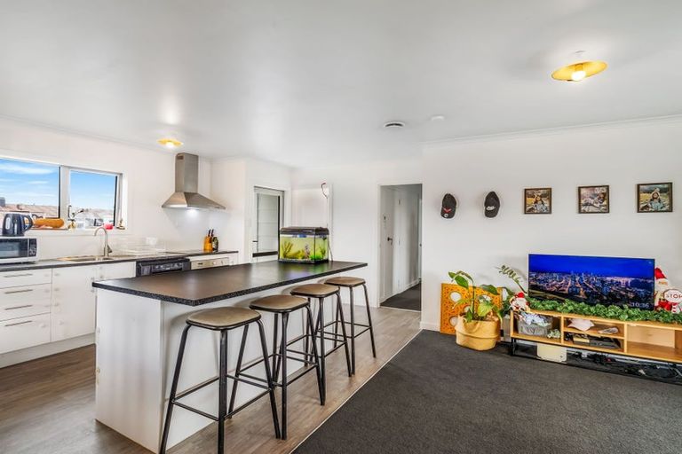 Photo of property in 10 Cornfoot Street, Castlecliff, Whanganui, 4501