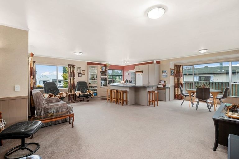 Photo of property in 11 Hyde Avenue, Richmond Heights, Taupo, 3330