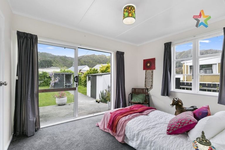 Photo of property in 16 Shearer Crescent, Naenae, Lower Hutt, 5011