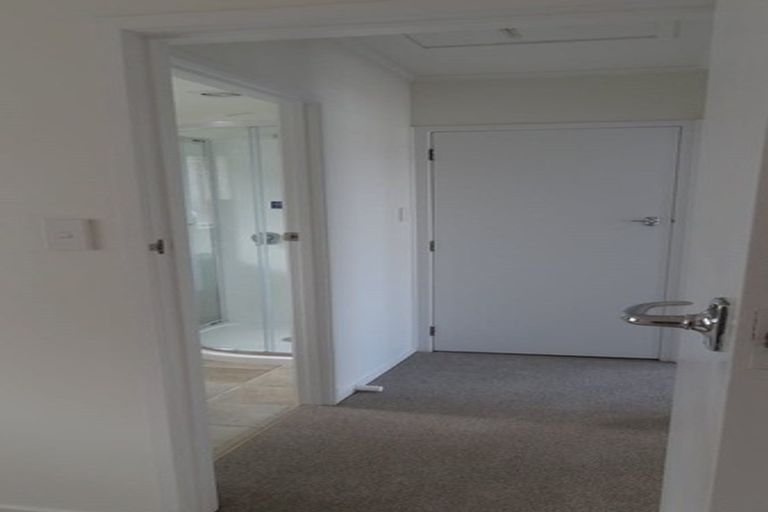 Photo of property in 2/1 Evelyn Place, Hillcrest, Auckland, 0627