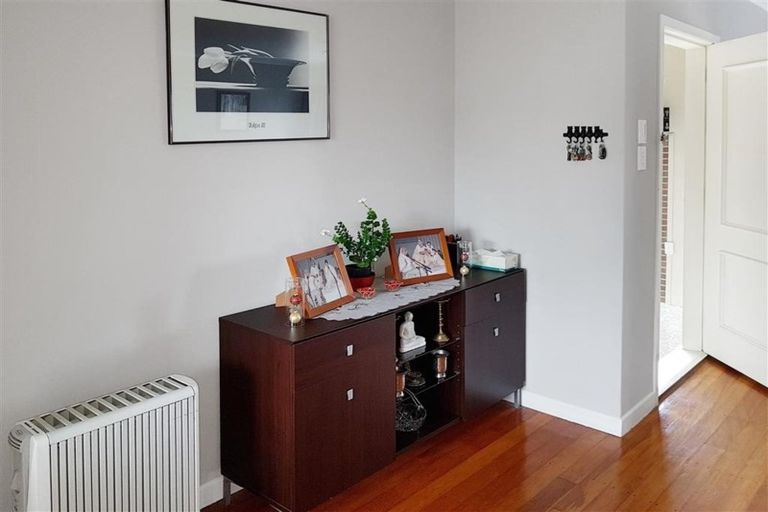 Photo of property in 2/1 Grassways Avenue, Pakuranga, Auckland, 2010