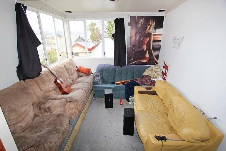 Photo of property in 30 Warrender Street, North Dunedin, Dunedin, 9016