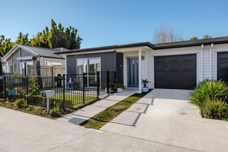 Photo of property in 35 Harore Road, Takanini, 2112
