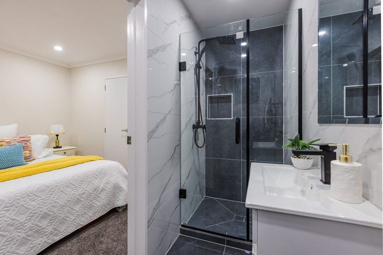 Photo of property in 2a Robyn Place, Mangere East, Auckland, 2024