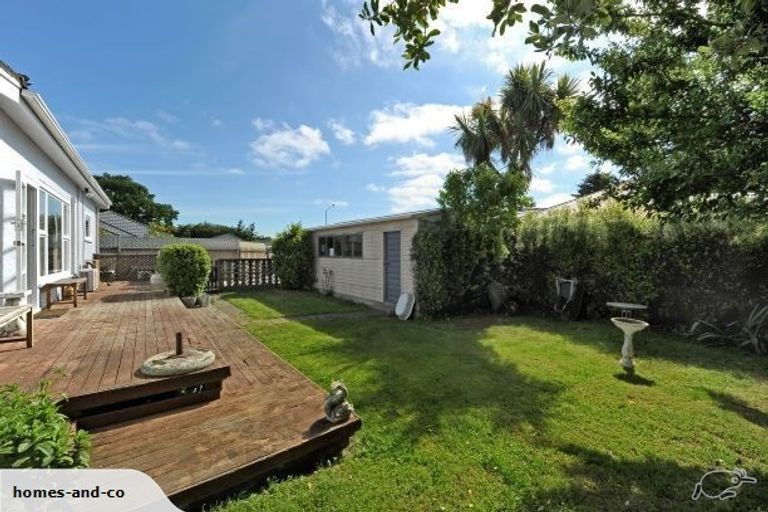 Photo of property in 90 Sawyers Arms Road, Northcote, Christchurch, 8052