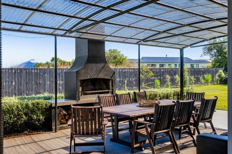 Photo of property in 54 Denby Road, Hawera, 4672