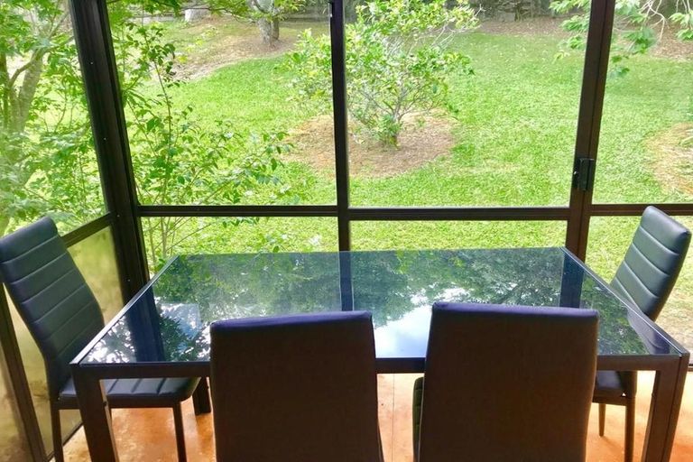 Photo of property in 2/5 Keldale Place, Forrest Hill, Auckland, 0620