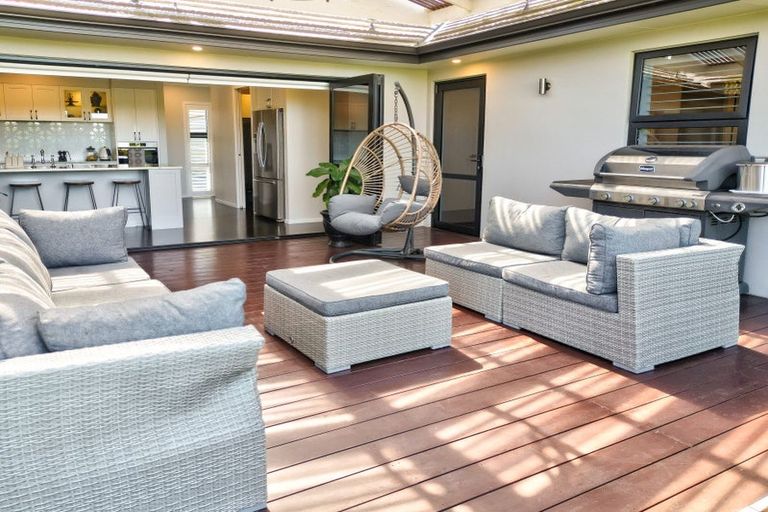 Photo of property in 23 Tirimoana Place, Otamatea, Whanganui, 4501