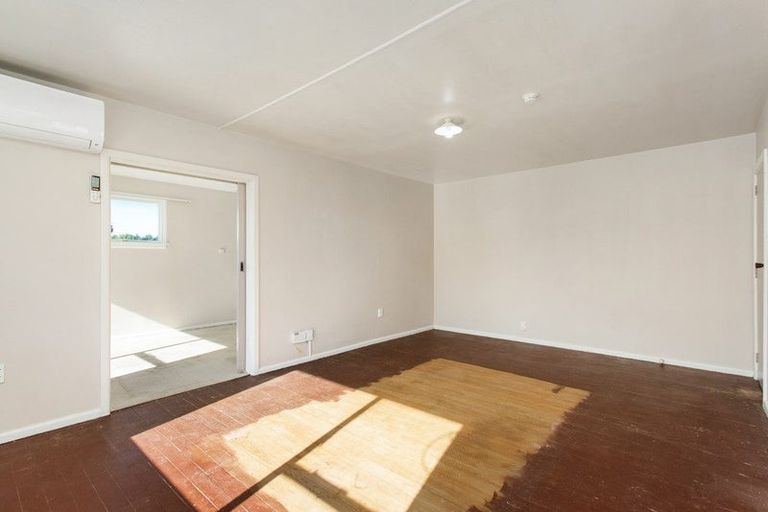 Photo of property in 452a Bower Avenue, Parklands, Christchurch, 8083
