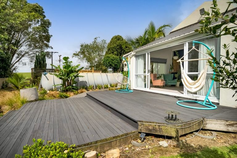 Photo of property in 330 Kelly Road, Lepperton, New Plymouth, 4373