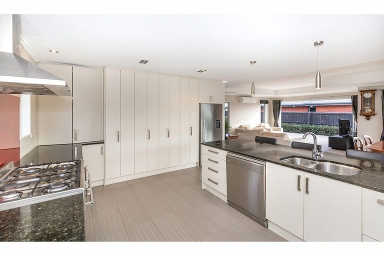 Photo of property in 12 Holbrook Way, Westmorland, Christchurch, 8025