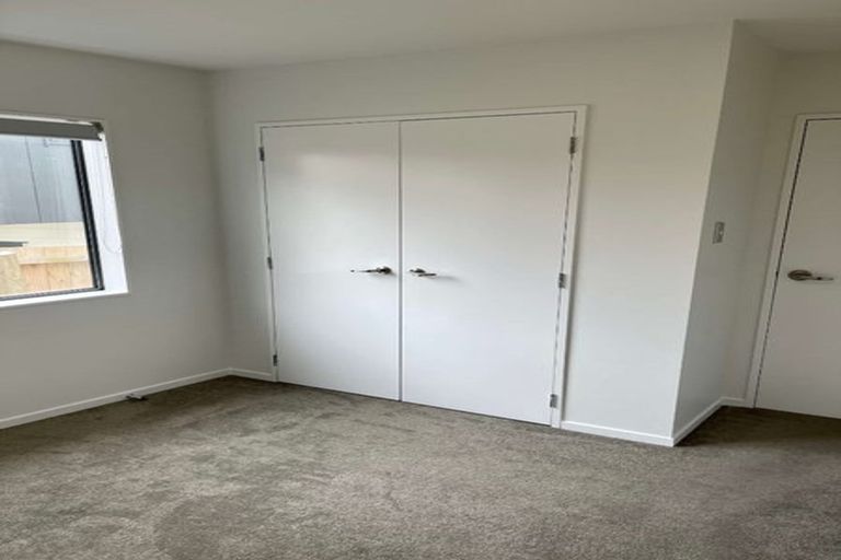 Photo of property in 43 Renata Crescent, Te Atatu Peninsula, Auckland, 0610