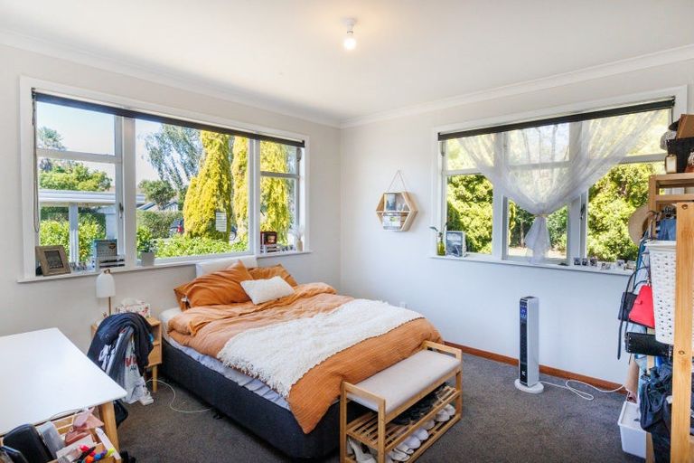 Photo of property in 27 Knowles Street, Terrace End, Palmerston North, 4410