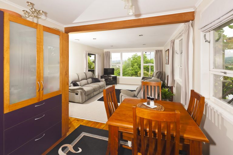 Photo of property in 2 Hilltop Avenue, Morningside, Whangarei, 0110