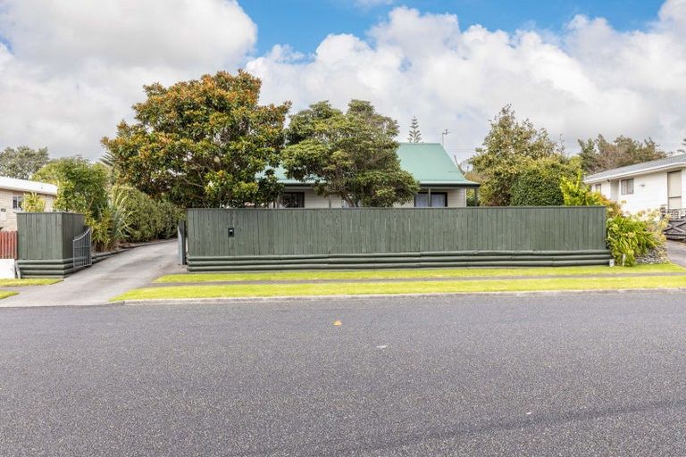 Photo of property in 24 Penrod Drive, Bell Block, New Plymouth, 4312