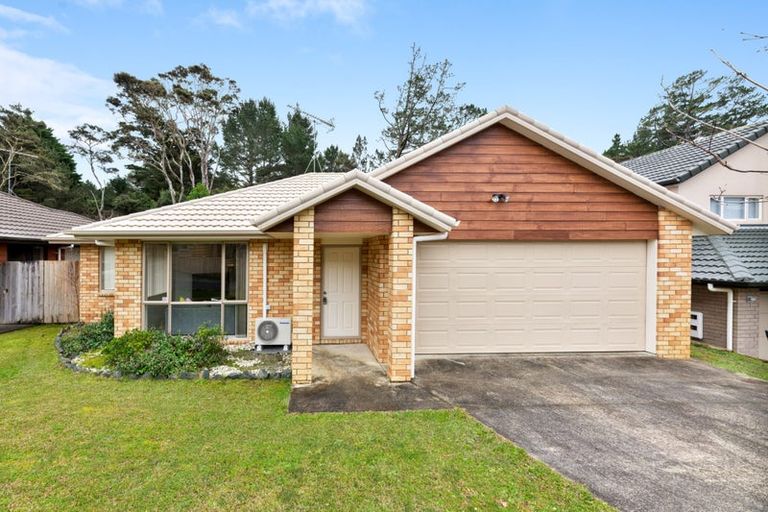 Photo of property in 32 Lomas Way, Albany, Auckland, 0632