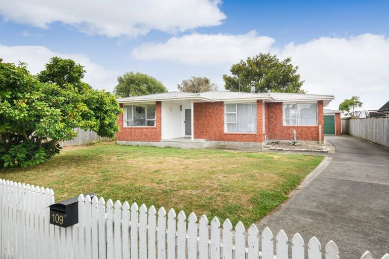 Photo of property in 109 Benmore Avenue, Cloverlea, Palmerston North, 4412