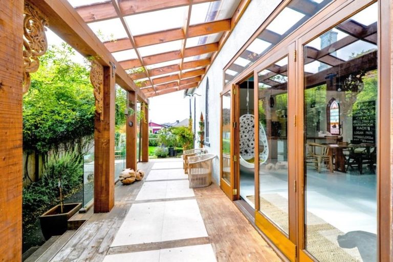 Photo of property in 92a Hargest Crescent, Saint Clair, Dunedin, 9012