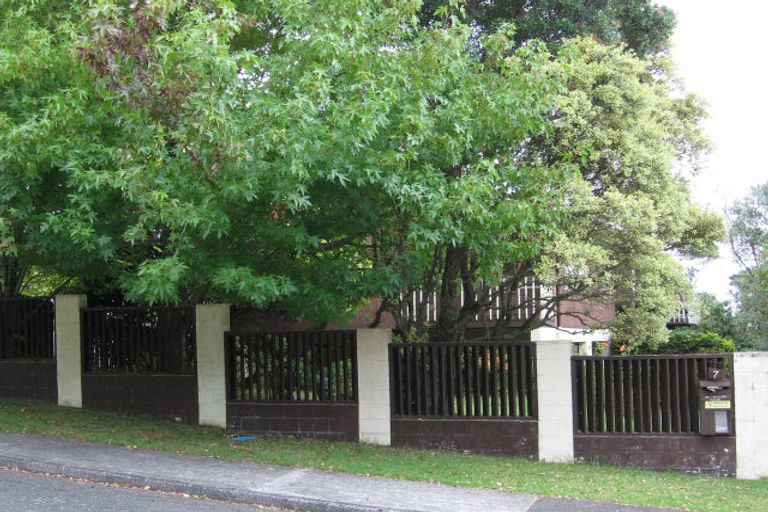 Photo of property in 7 Pluto Place, Beach Haven, Auckland, 0626