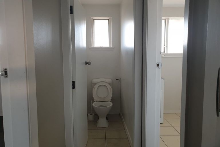 Photo of property in 3/4 Division Street, Riccarton, Christchurch, 8041