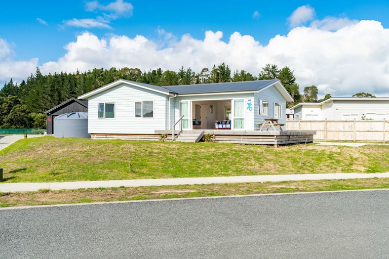 Photo of property in 25 Northcoast Place, Mangawhai Heads, Mangawhai, 0505