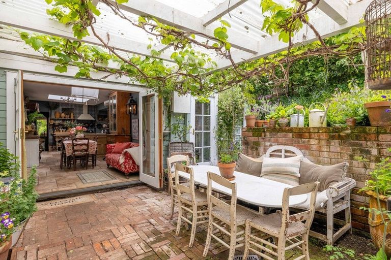 Photo of property in 33 Sandy Beach Road, Governors Bay, Lyttelton, 8971