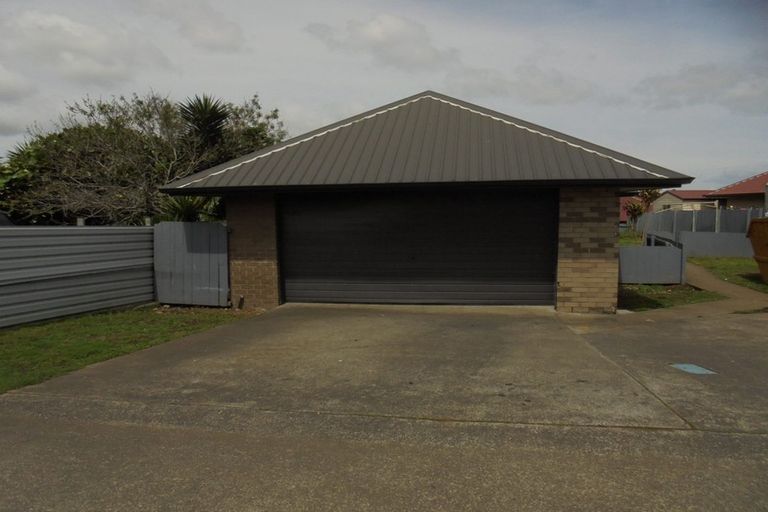Photo of property in 7 Umu Place, Mangere, Auckland, 2022