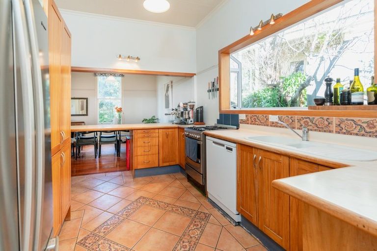 Photo of property in 8 Liffey Crescent, Island Bay, Wellington, 6023