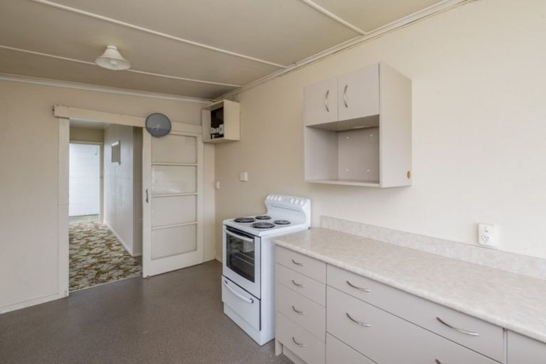 Photo of property in 77 Bartholomew Road, Levin, 5510