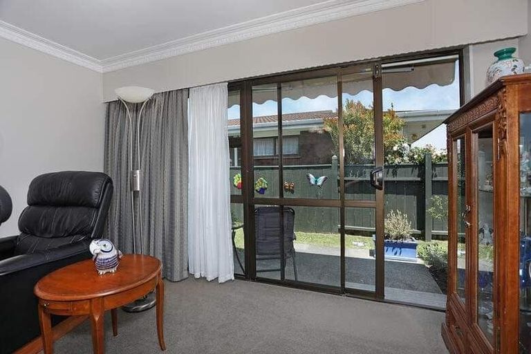 Photo of property in 43 Cedar Crescent, Feilding, 4702