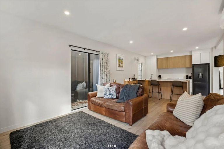 Photo of property in 33 Mulholland Drive, Jacks Point, 9371