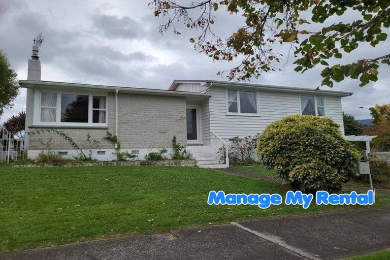 Photo of property in 2 Monterey Place, Totara Park, Upper Hutt, 5018