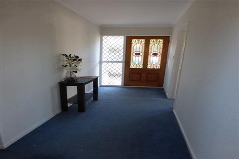 Photo of property in 60 Denise Crescent, Hornby, Christchurch, 8042
