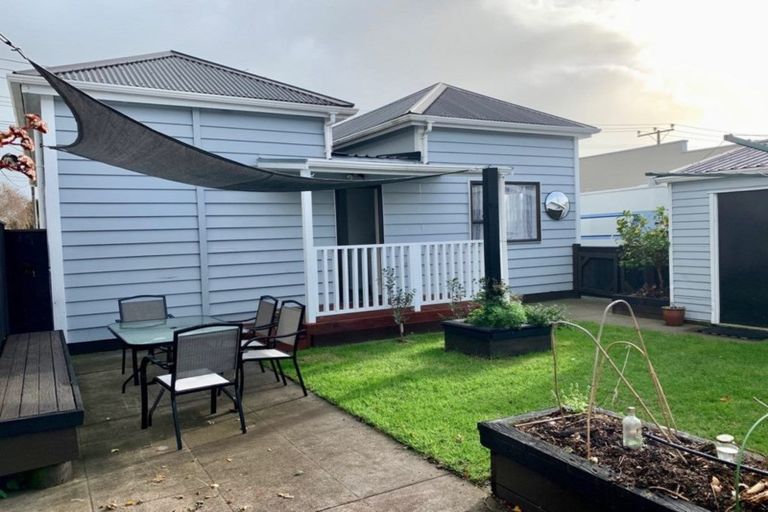 Photo of property in 47 Parris Street, Waitara, 4320