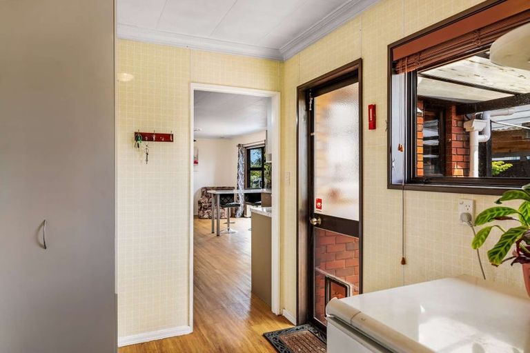 Photo of property in 17 Henley Street, Westport, 7825