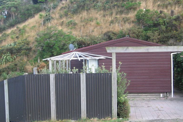 Photo of property in 150 Severn Street, Island Bay, Wellington, 6023