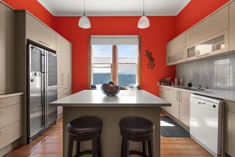 Photo of property in 24 Latham Street, Napier South, Napier, 4110