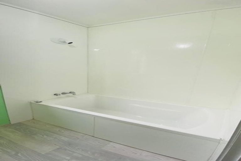 Photo of property in 8b Milton Road, Papatoetoe, Auckland, 2024