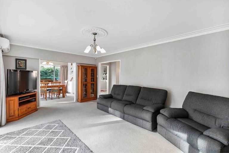 Photo of property in 9 Halcyon Place, Papatoetoe, Auckland, 2025