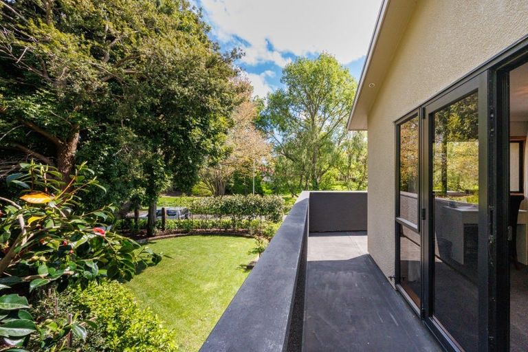 Photo of property in 9 Awatea Terrace, Hokowhitu, Palmerston North, 4410