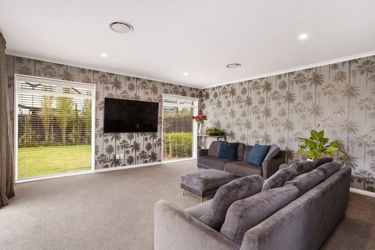 Photo of property in 154 Hamilton Avenue, Ilam, Christchurch, 8041