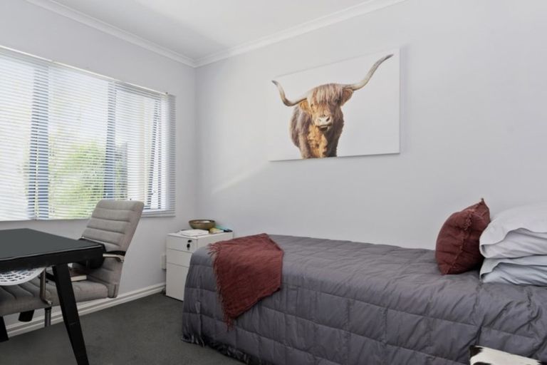 Photo of property in 2/8 Victoria Road, Mount Maunganui, 3116