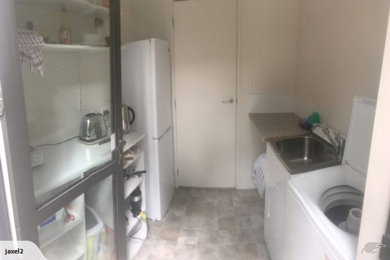 Photo of property in 29 Deverell Place, Northcross, Auckland, 0632