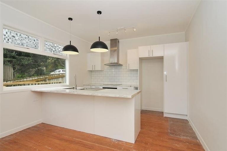 Photo of property in 50 Seddon Street, Waikanae, 5036