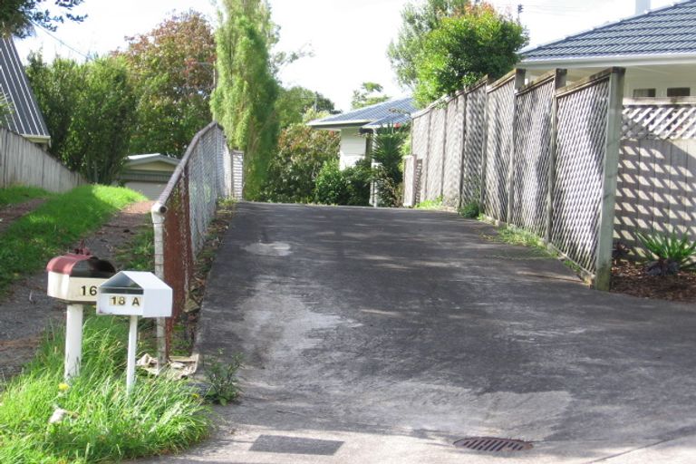 Photo of property in 18a Alma Street, Te Atatu South, Auckland, 0610