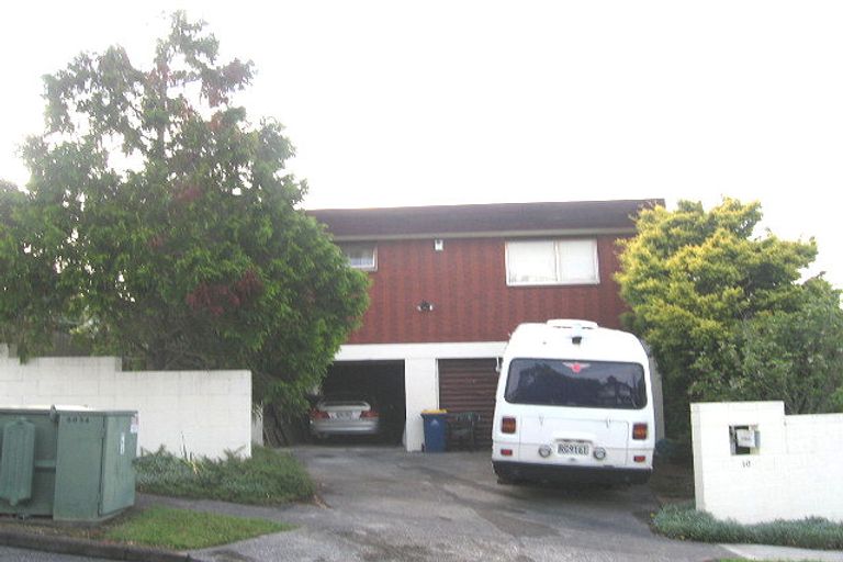 Photo of property in 10 Calman Place, Chatswood, Auckland, 0626