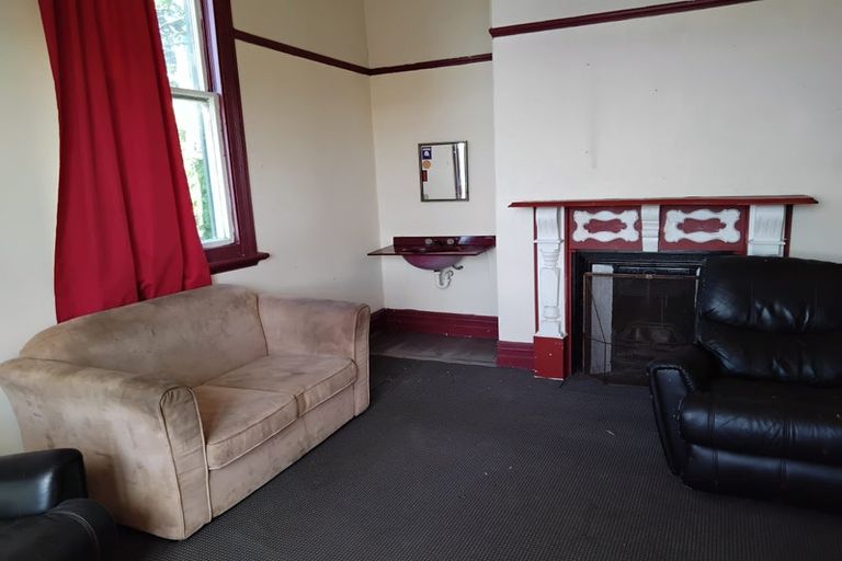 Photo of property in 74 Heriot Row, North Dunedin, Dunedin, 9016