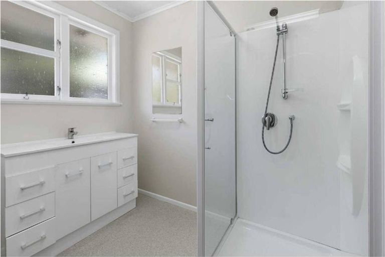 Photo of property in 19 Collingwood Street, Waterloo, Lower Hutt, 5011